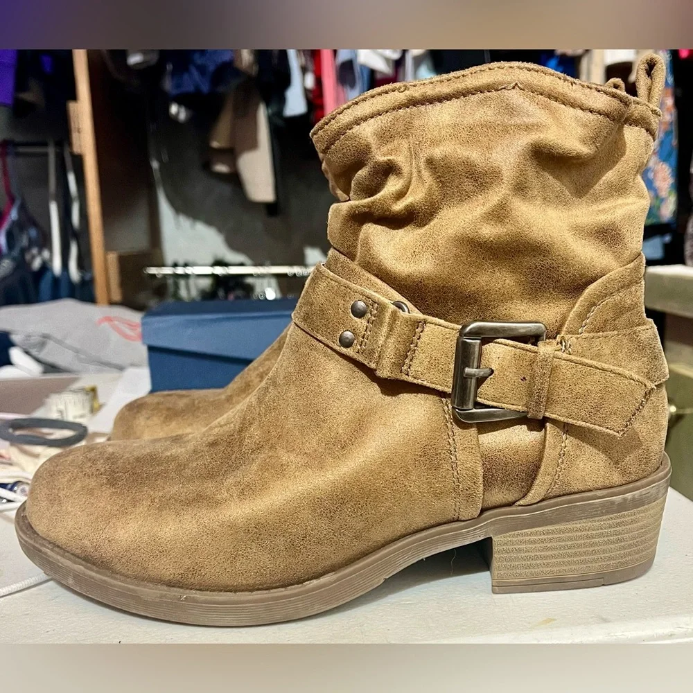 Casual Brown Ankle Boots with Buckle by Torrid 9 Wide - Picture 2 of 6